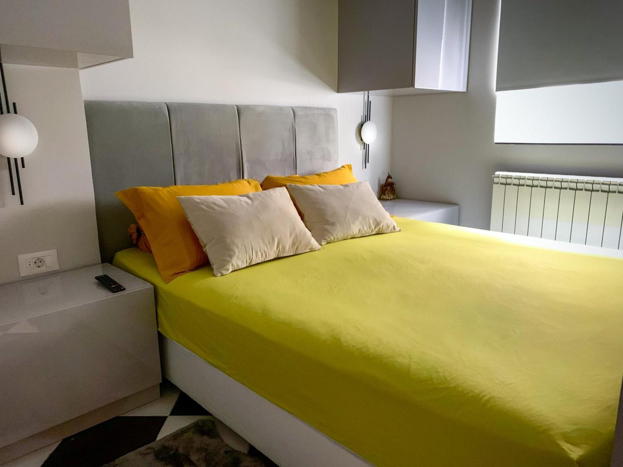 Pop'S Apartments Belgrado Esterno foto